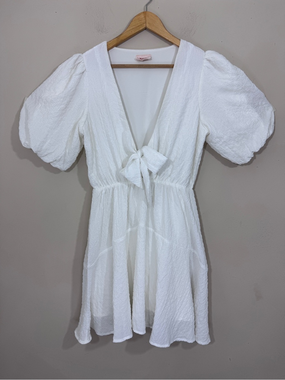 Showpo Women Short Ivory Dress Bow Front  size 6 Coquette Party Feminine Fairy